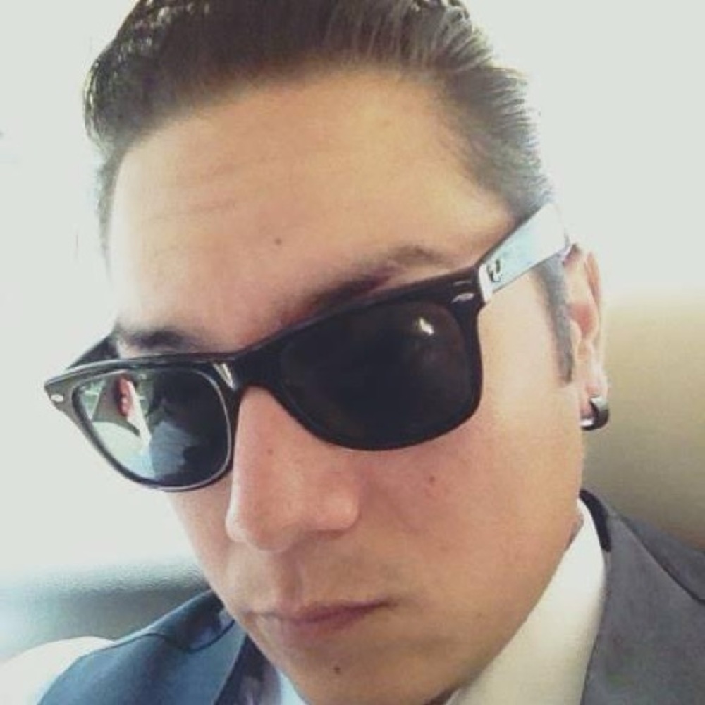 Meet your Posher, Nicholas